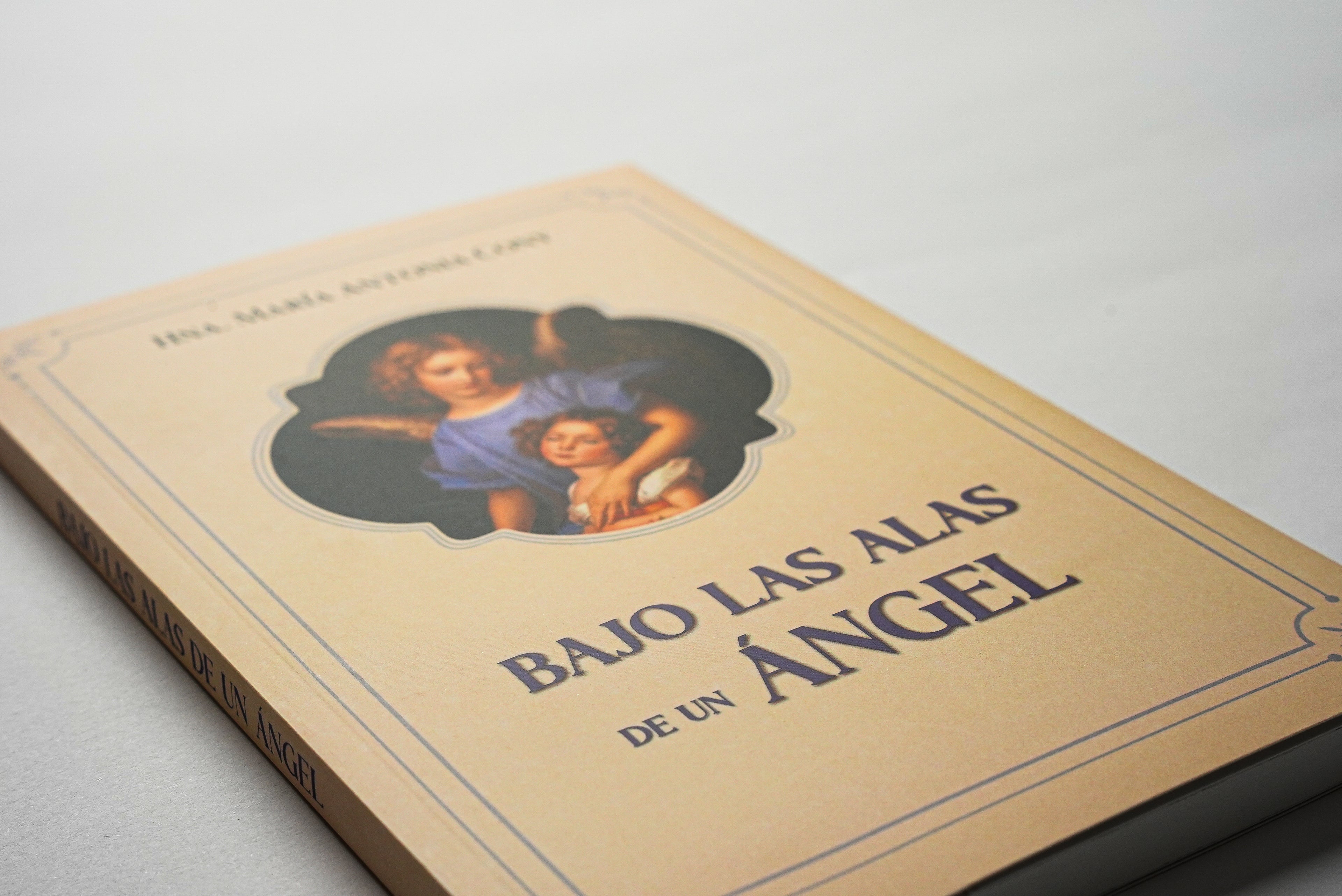 Bajo las Alas de un Ángel